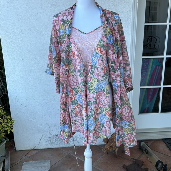 Floral Chemise & Robe - Picture 8 of 10